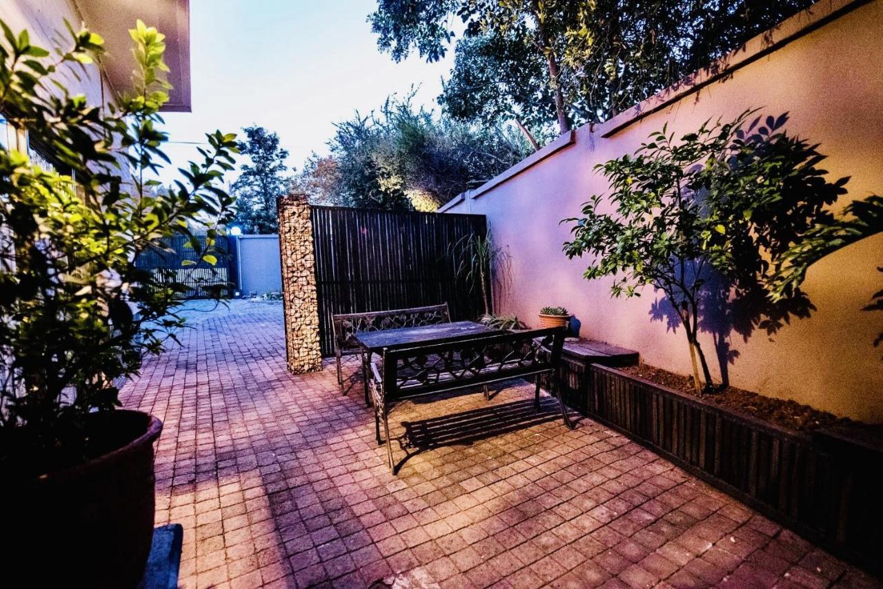 Cottonwood Guesthouse Oasis Bloemfontein Exterior foto