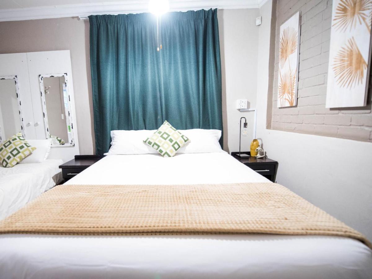 Cottonwood Guesthouse Oasis Bloemfontein Exterior foto