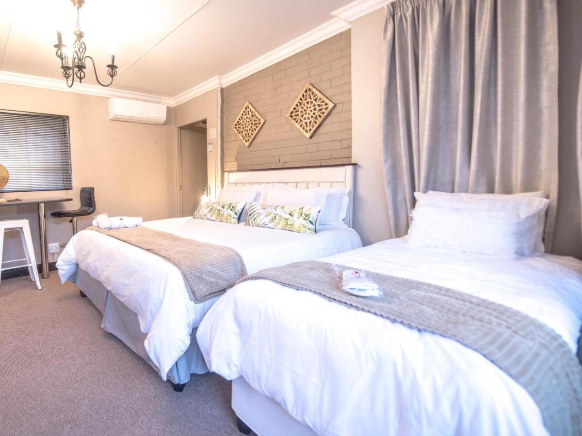 Cottonwood Guesthouse Oasis Bloemfontein Exterior foto